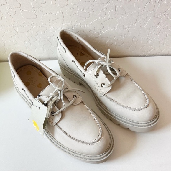 Boden Natural Chunky sole leather deck shoes NWT - Picture 3 of 11